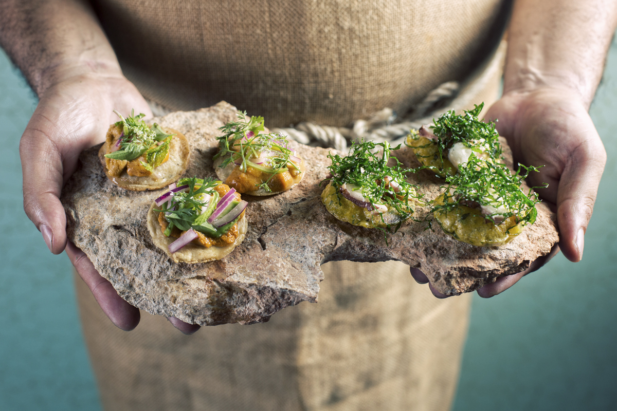 Platillo de menú degustación yucateco en Huniik